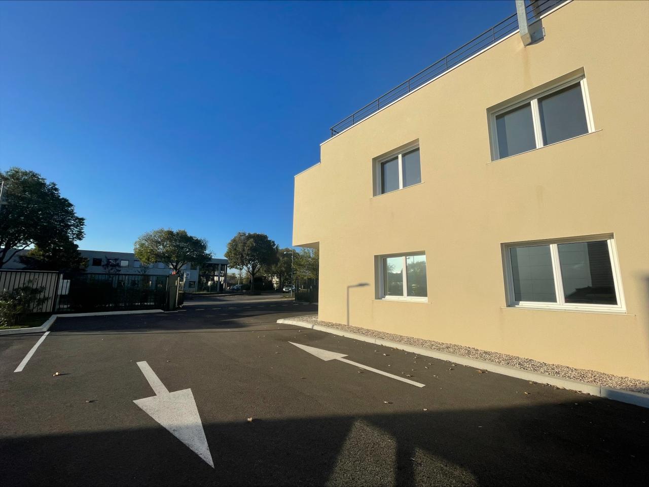 Bureau Bron 1067m² Vente bureau Bron Rhône OVBUR2110480 1
